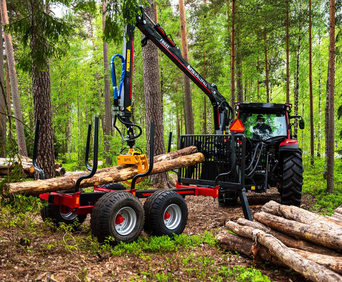 Huggarvagn från FTG Källefall ute i skogen