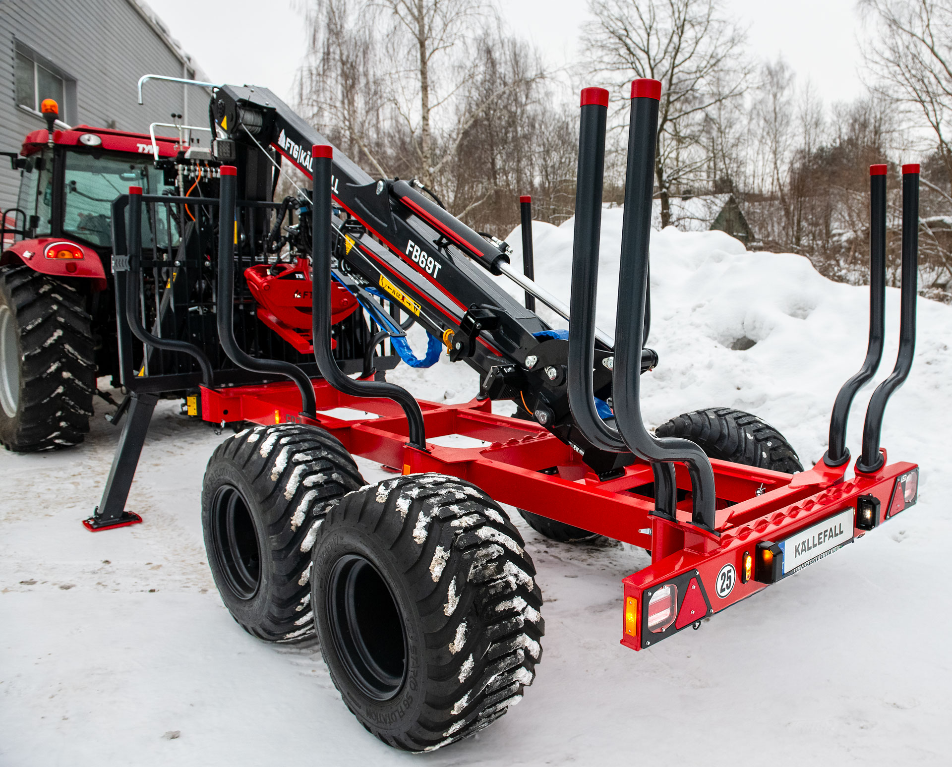 Källefall FB70D trailer with FB69T crane