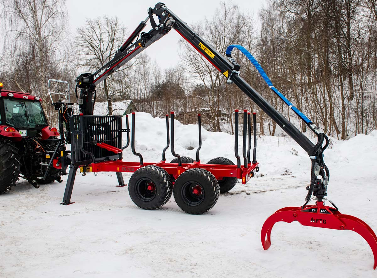 Källefall Rückewagen FB70D Forstanhänger mit Kran und Holzgreifer